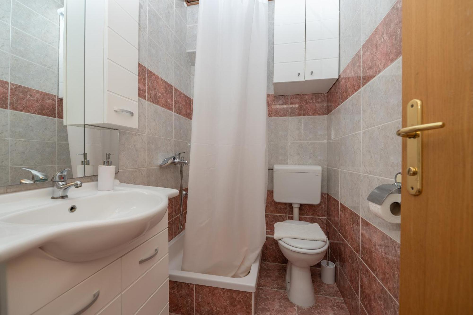 Apartmani Sani Makarska Exterior foto