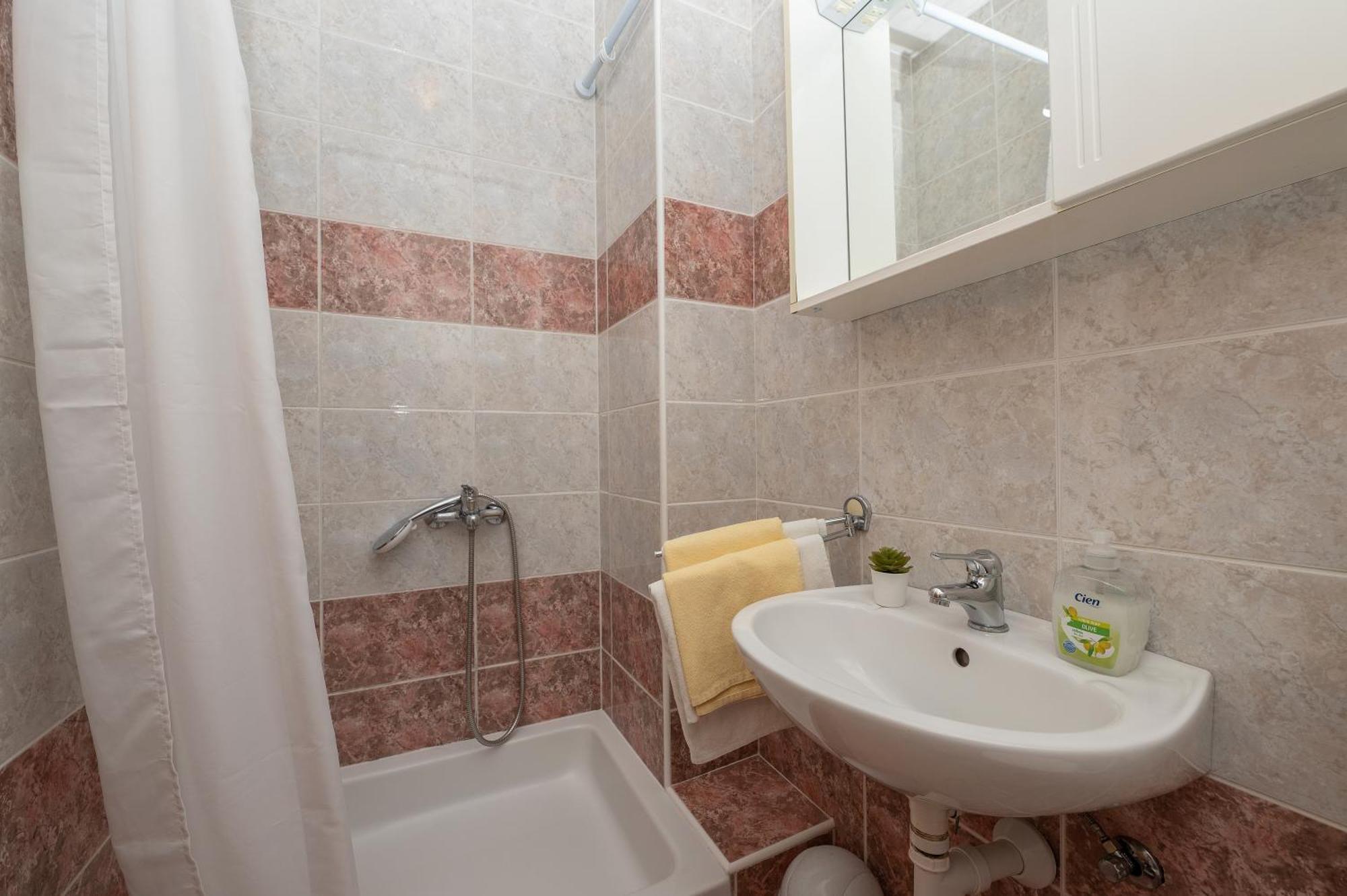 Apartmani Sani Makarska Exterior foto