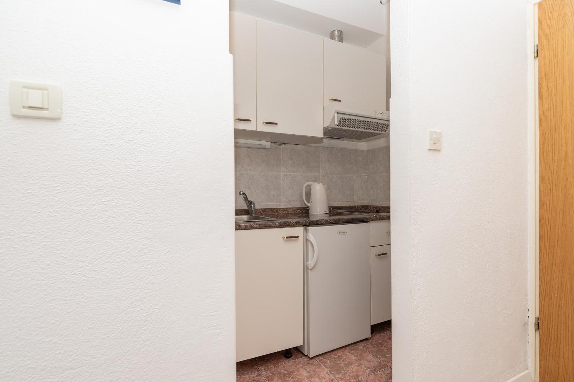 Apartmani Sani Makarska Exterior foto