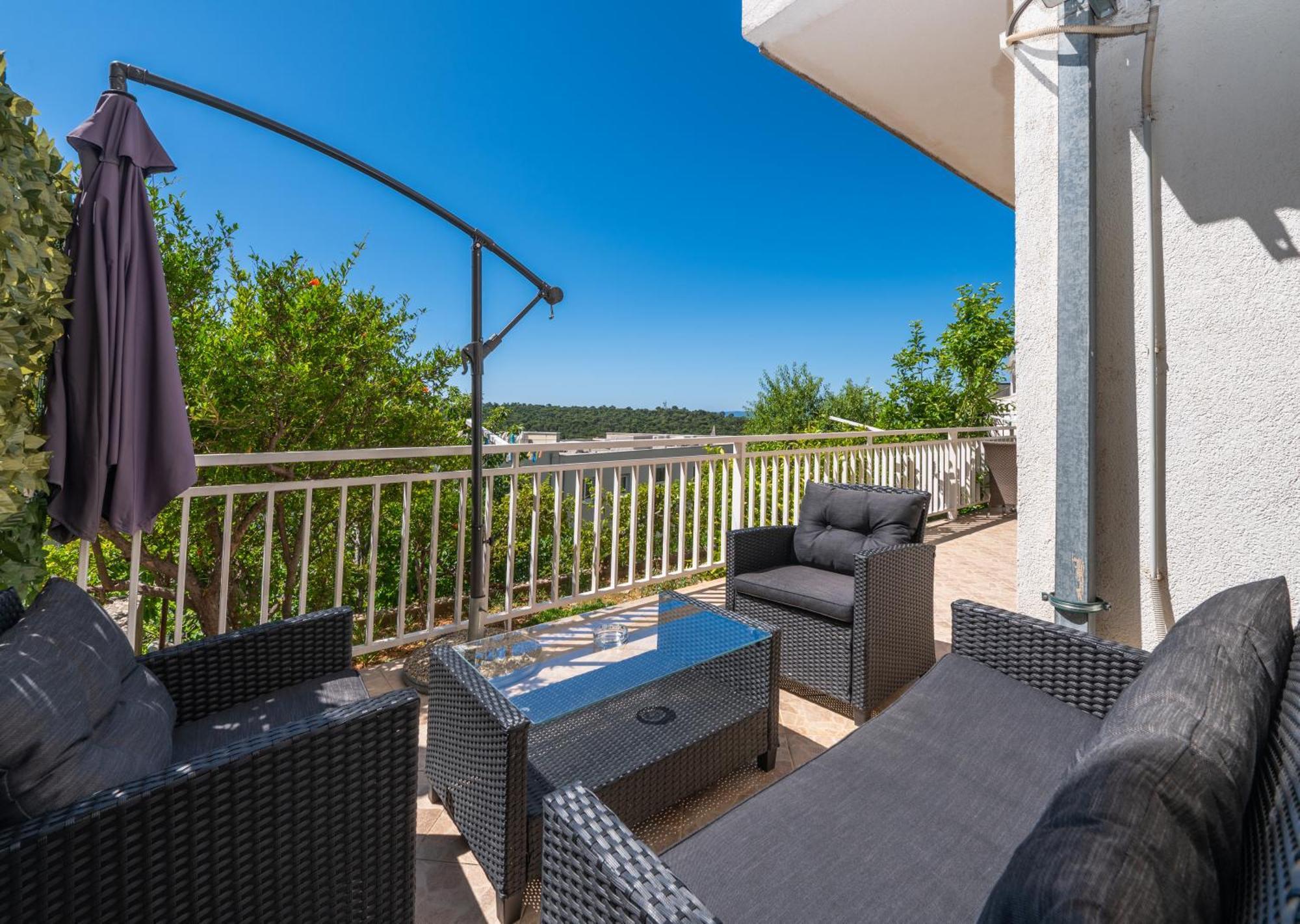 Apartmani Sani Makarska Exterior foto